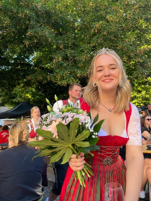 Assmannshäuser Weinprinzessin Laura König