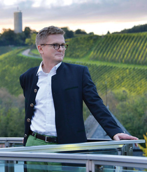 Wilhelm Weil, Weingut Robert Weil aus Kiedrich